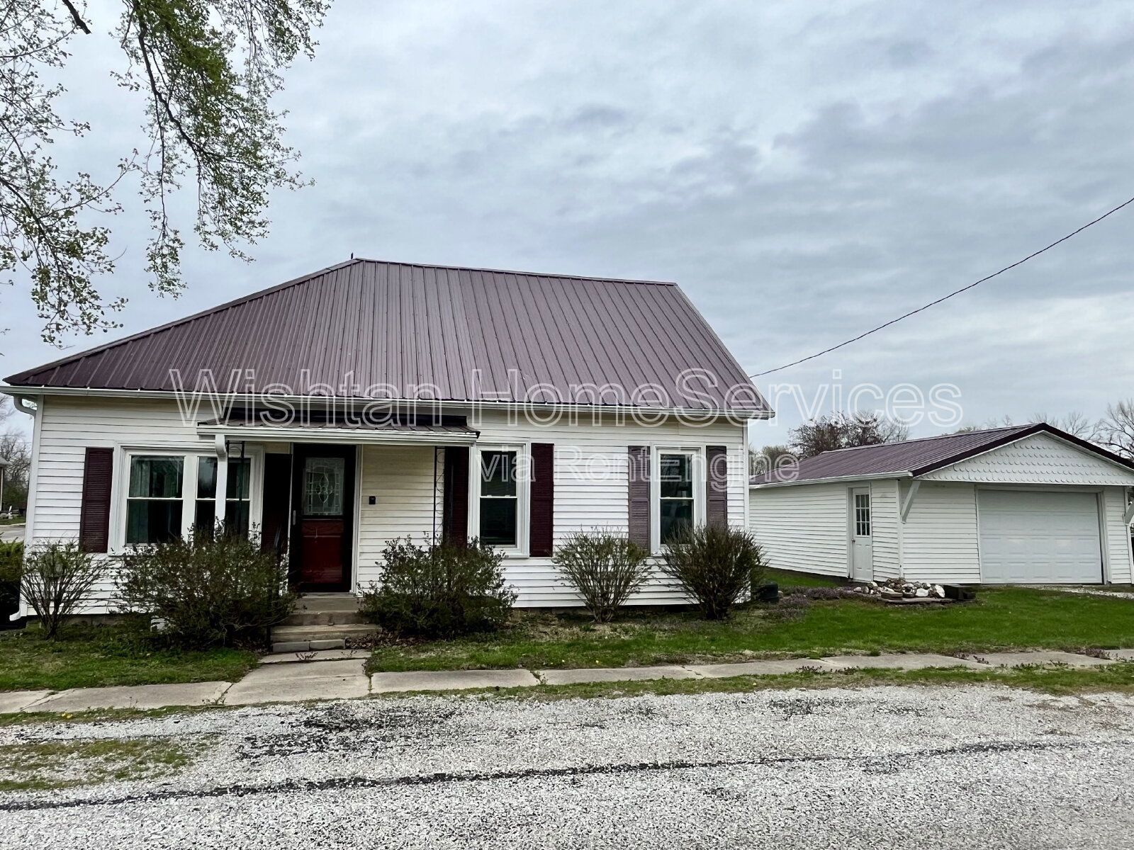 Charming 1-Bedroom Retreat with Full Bath in Niota, IL! property image