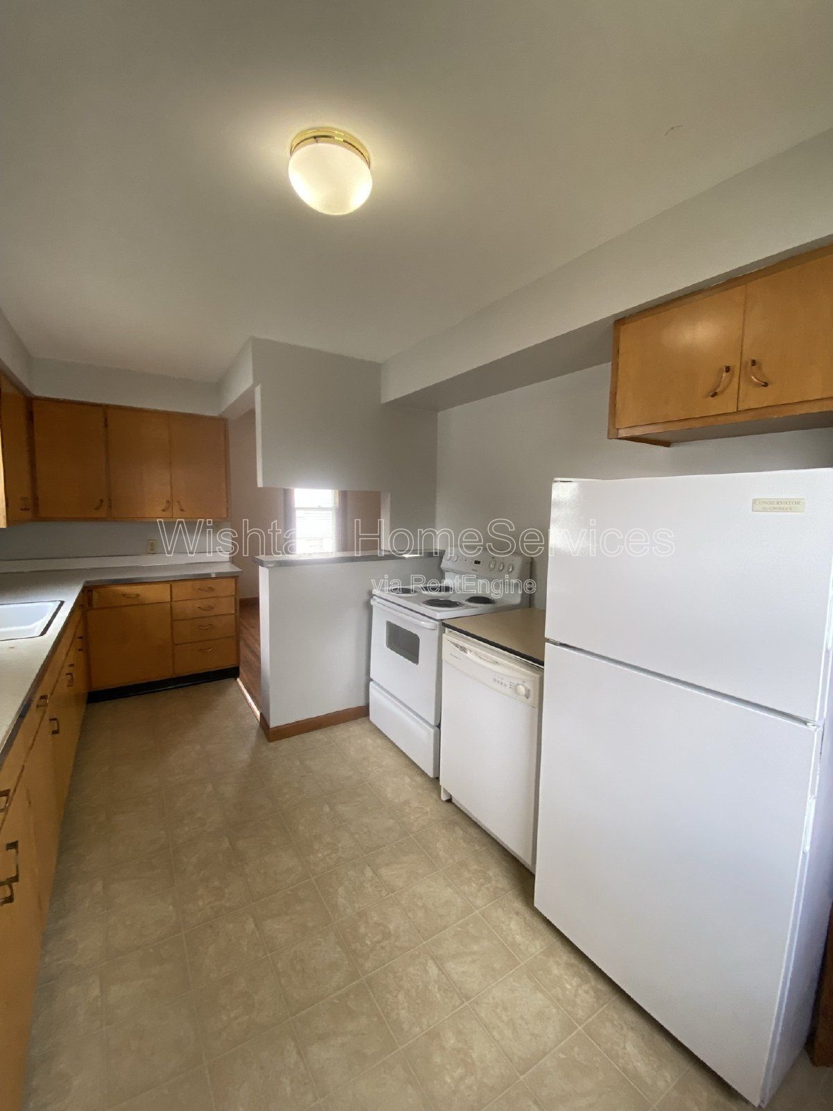 Charming 3-Bedroom Home with 2 Full Baths in Macomb, IL - Don't Miss Out! property image