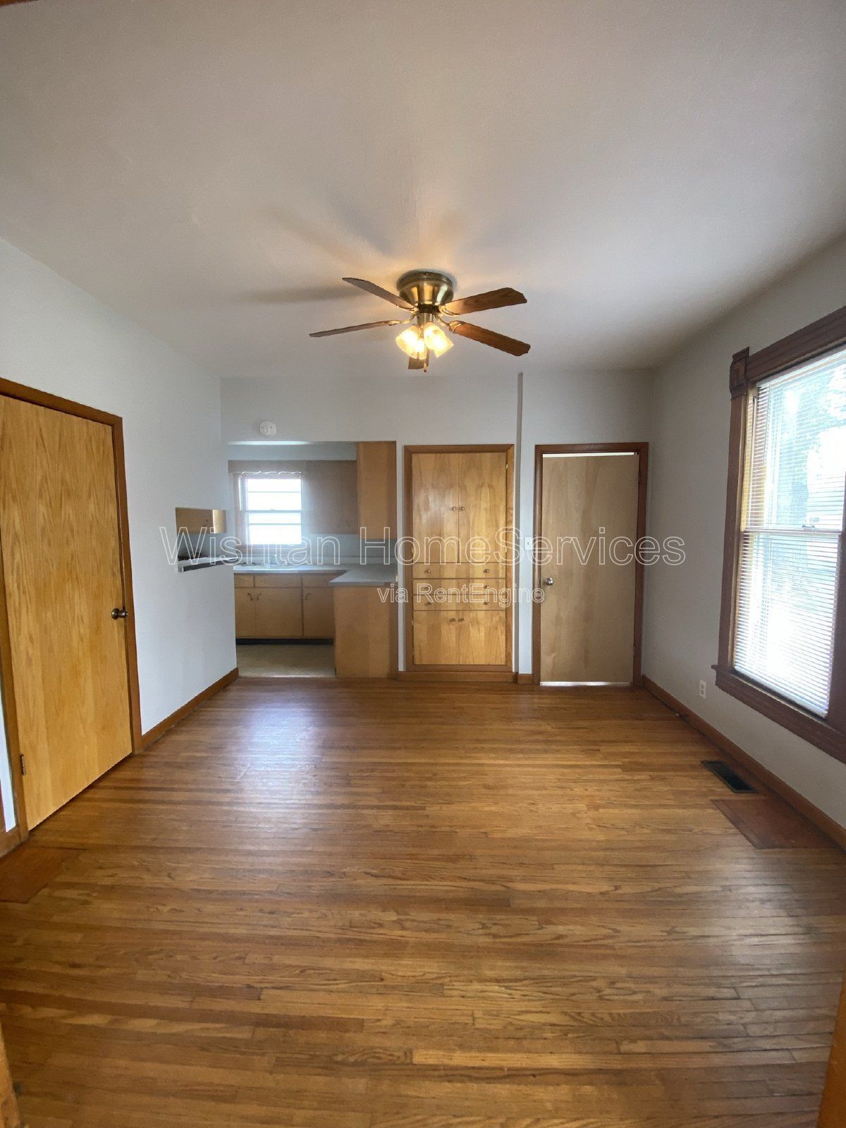 Charming 3-Bedroom Home with 2 Full Baths in Macomb, IL - Don't Miss Out! property image