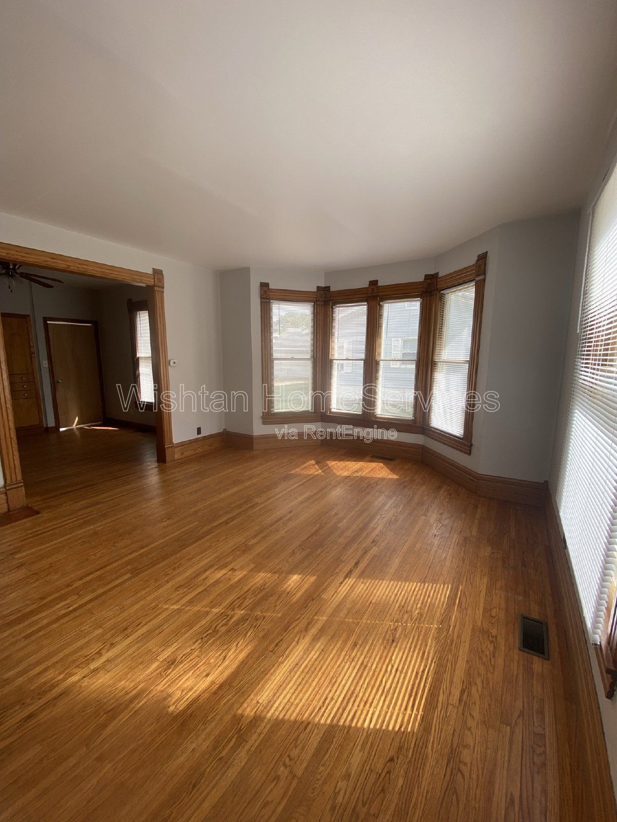 Charming 3-Bedroom Home with 2 Full Baths in Macomb, IL - Don't Miss Out! property image