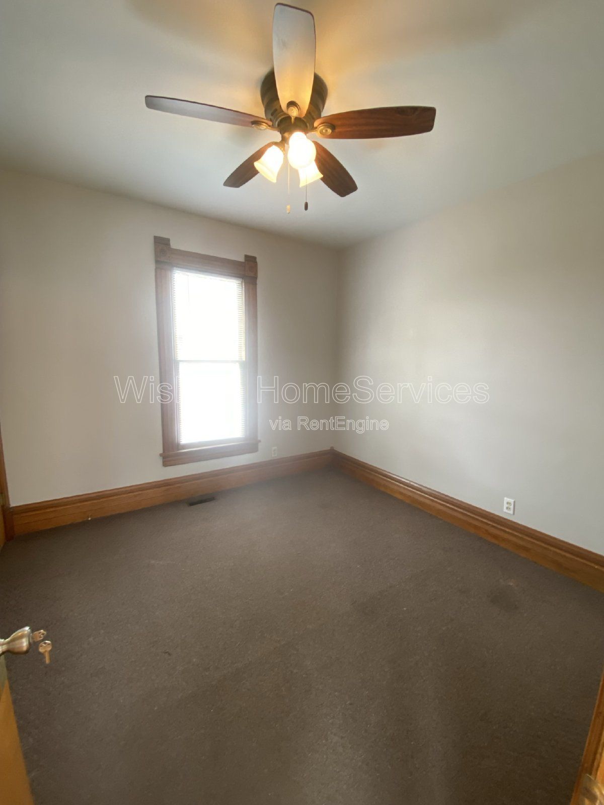 Charming 3-Bedroom Home with 2 Full Baths in Macomb, IL - Don't Miss Out! property image