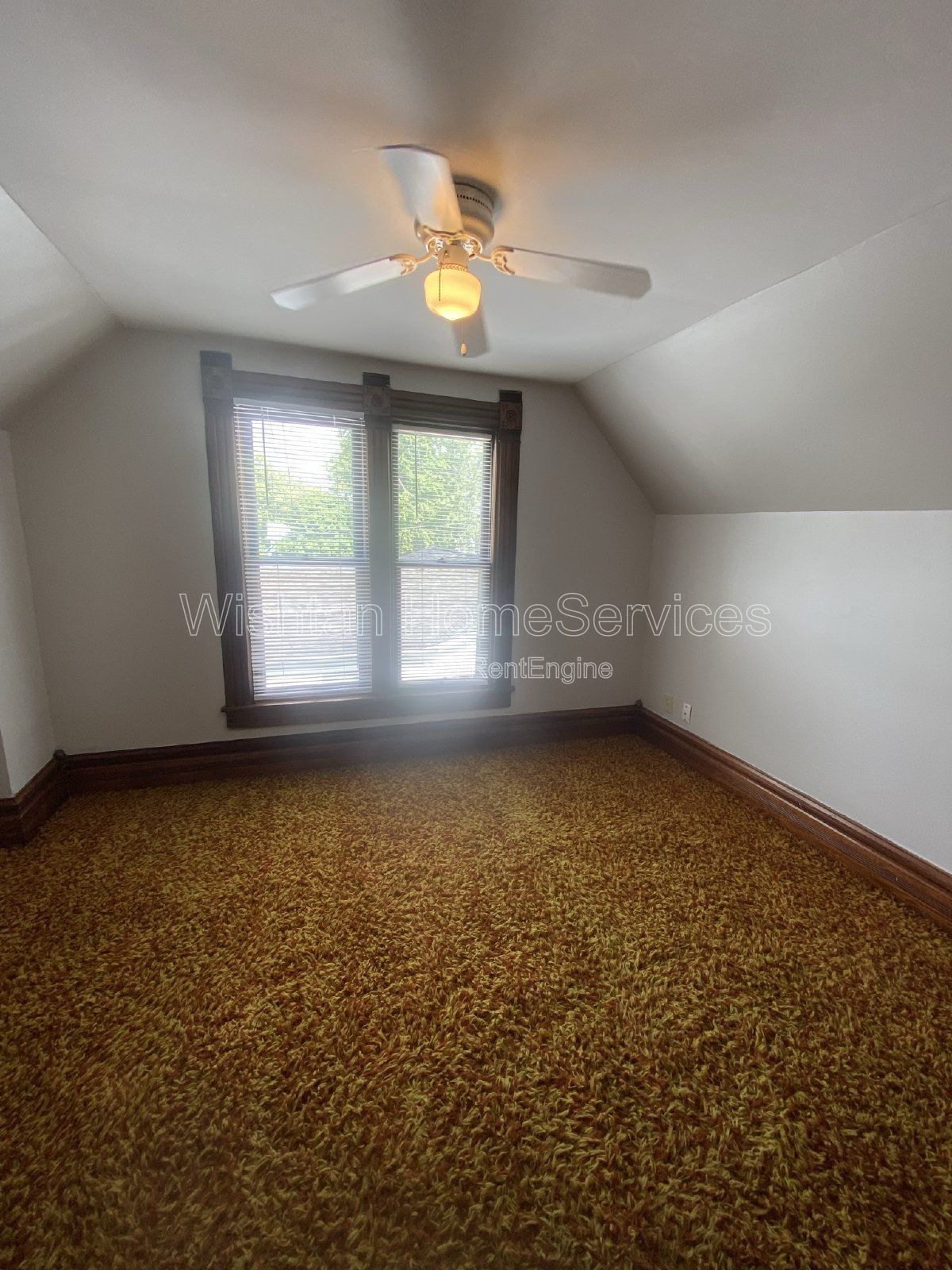 Charming 3-Bedroom Home with 2 Full Baths in Macomb, IL - Don't Miss Out! property image