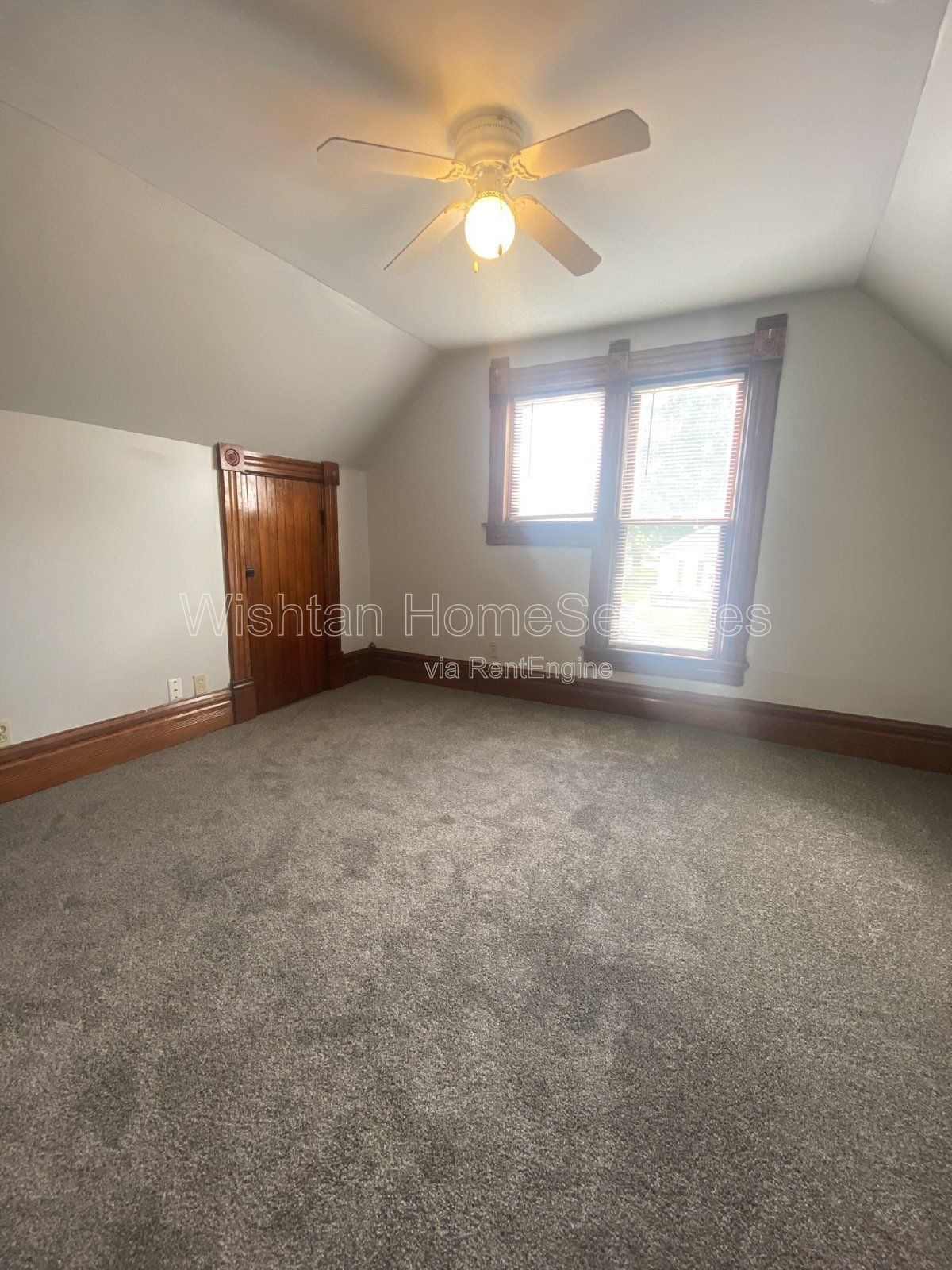 Charming 3-Bedroom Home with 2 Full Baths in Macomb, IL - Don't Miss Out! property image