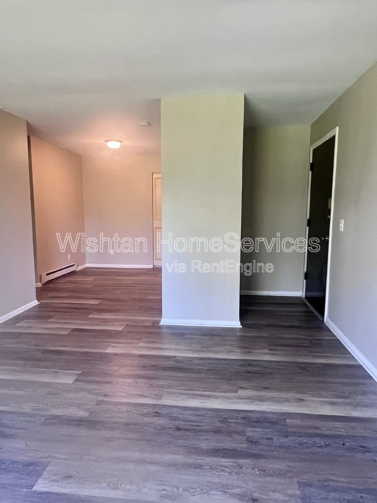 Charming 1-Bedroom Apartment in Macomb with Modern Amenities. property image