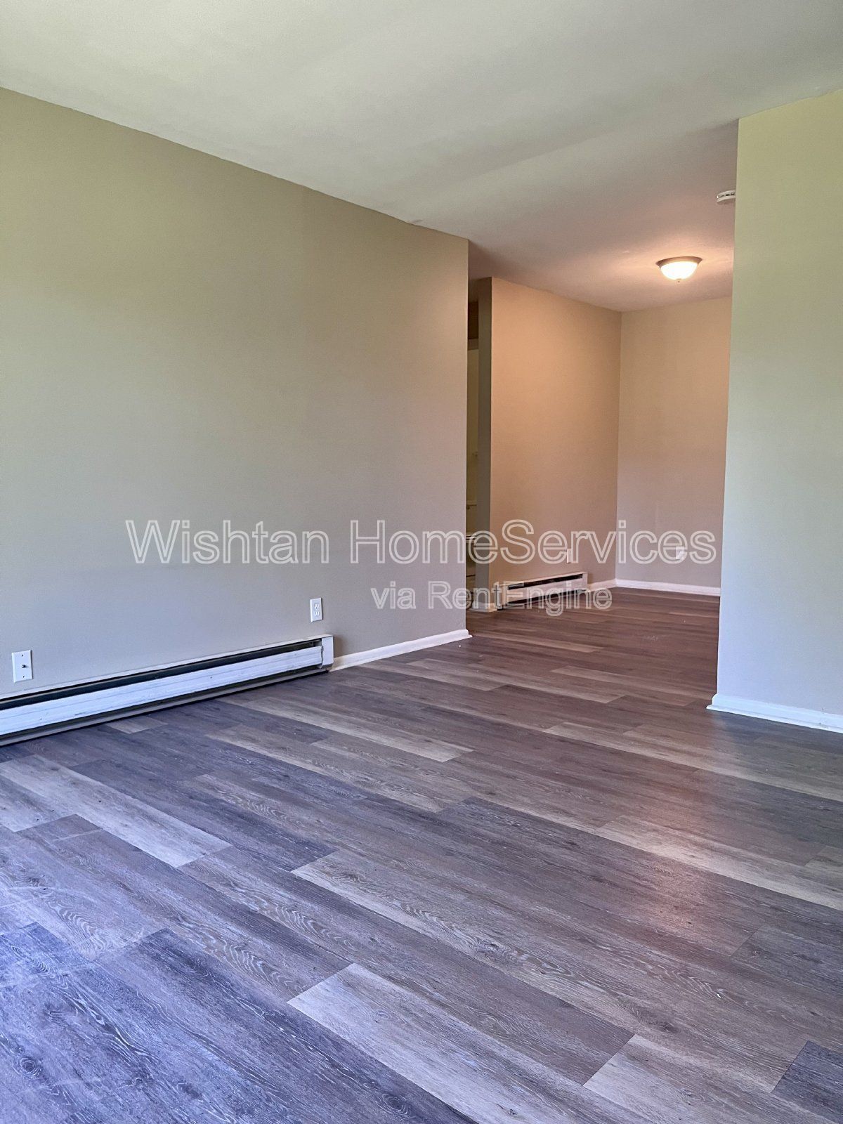 Charming 1-Bedroom Apartment in Macomb with Modern Amenities. property image
