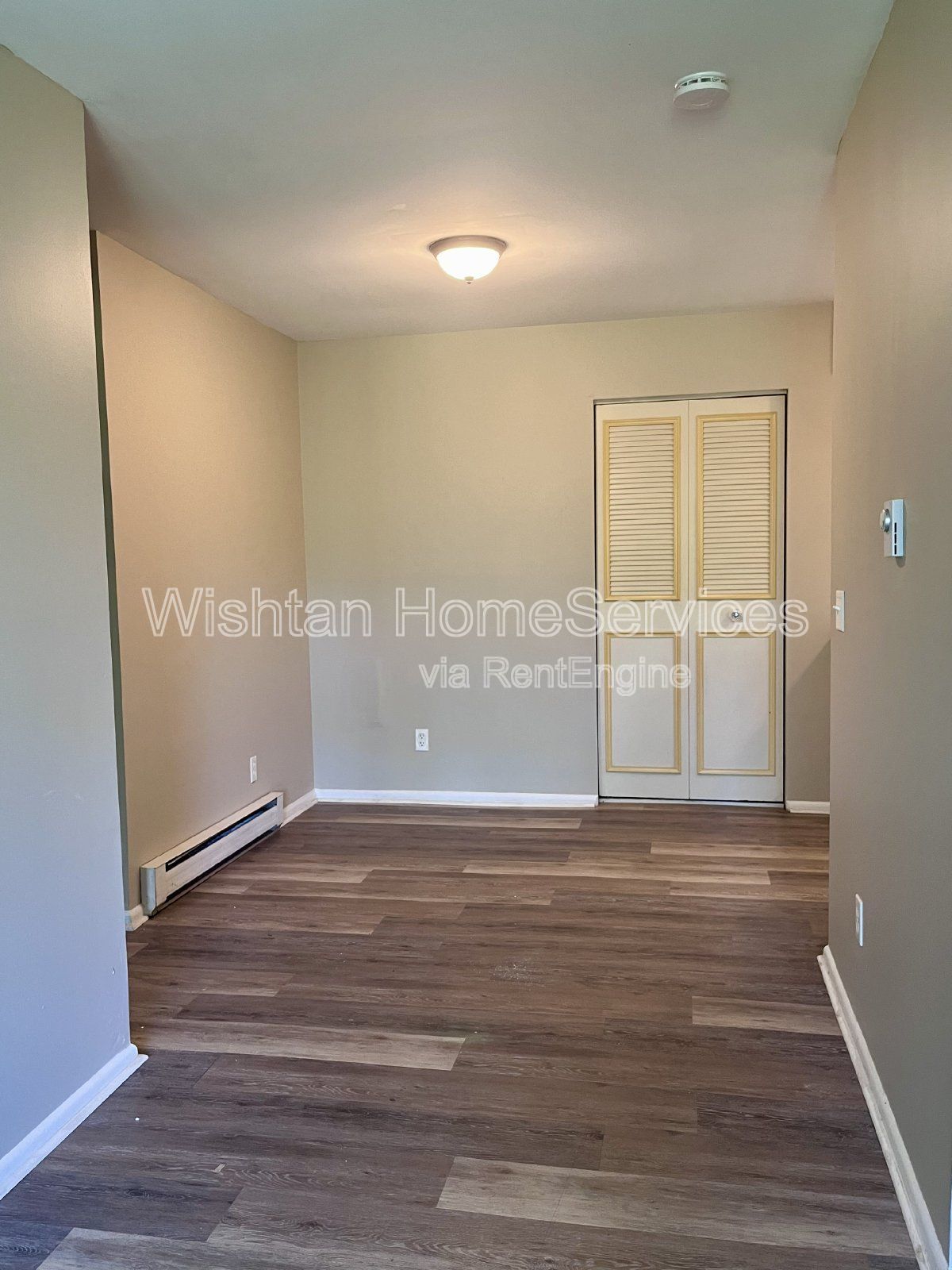 Charming 1-Bedroom Apartment in Macomb with Modern Amenities. property image