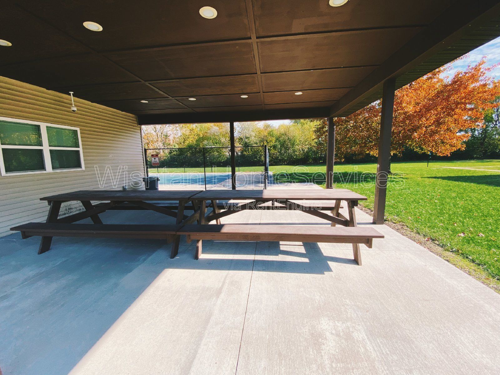 Charming 2 Bed Apartment in Macomb, IL with Spacious Layout and Convenient Location! property image