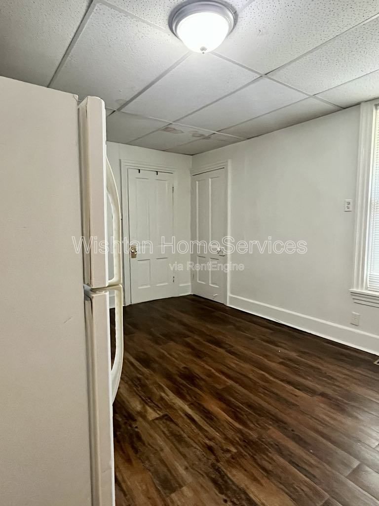 Charming 2-Bedroom Duplex at 322 S Madison St, Macomb – Comfort & Convenience Await! property image