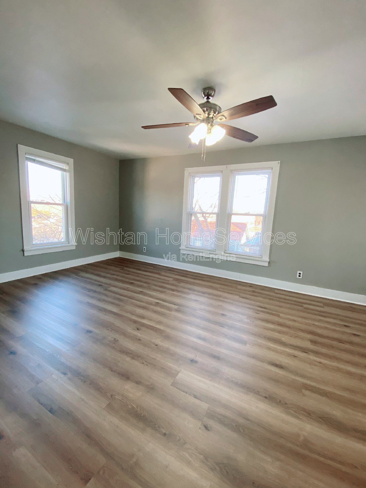 Modern 2 Bed 2 Bath Multiplex in Prime Macomb Location! property image