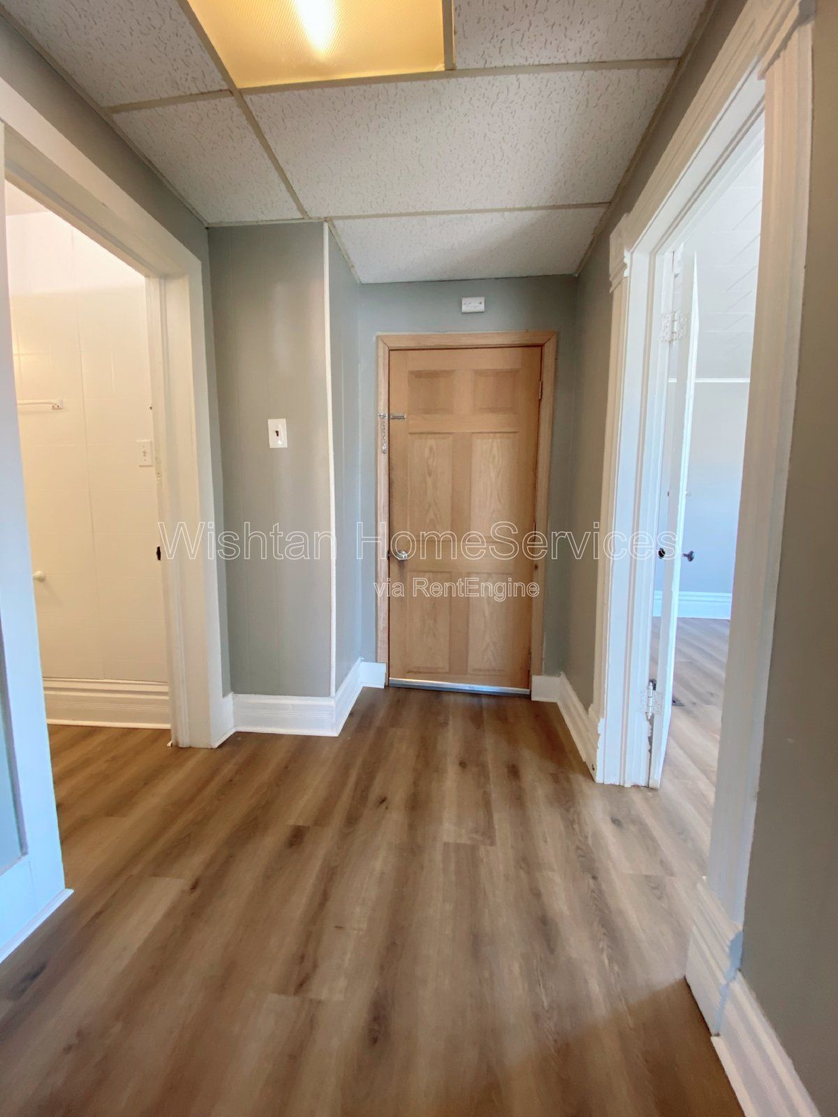 Modern 2 Bed 2 Bath Multiplex in Prime Macomb Location! property image