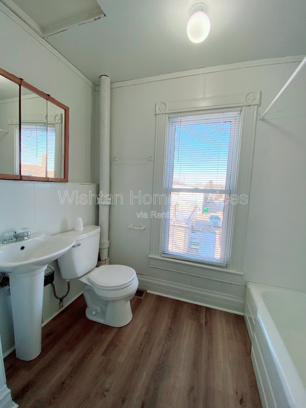 Modern 2 Bed 2 Bath Multiplex in Prime Macomb Location! property image