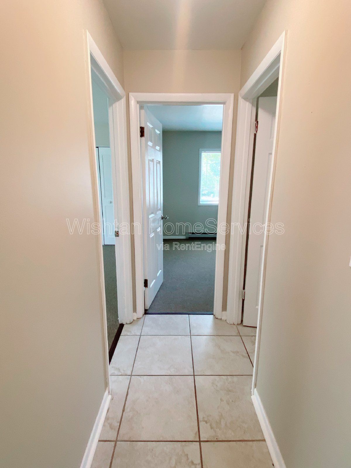 Charming 2 Bed, 1 Bath Apartment in Macomb, IL - Don't Miss Out! property image