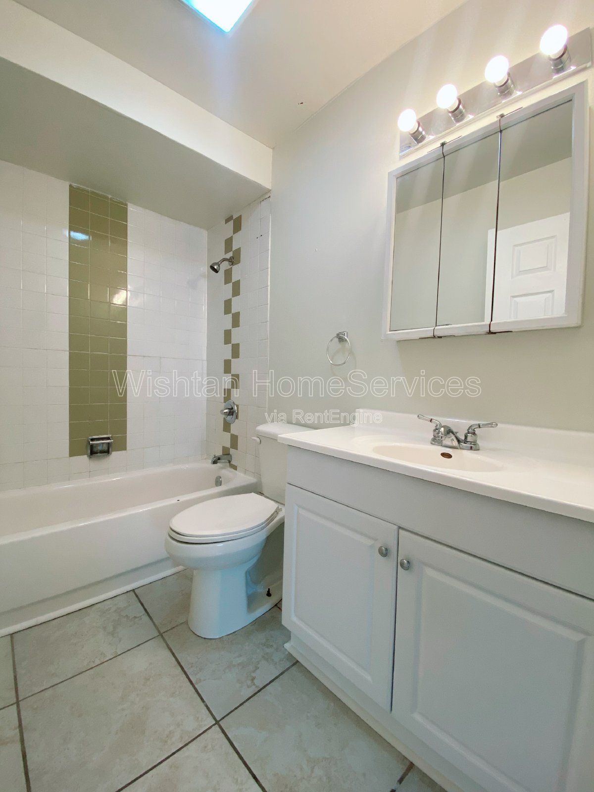 Charming 2 Bed, 1 Bath Apartment in Macomb, IL - Don't Miss Out! property image