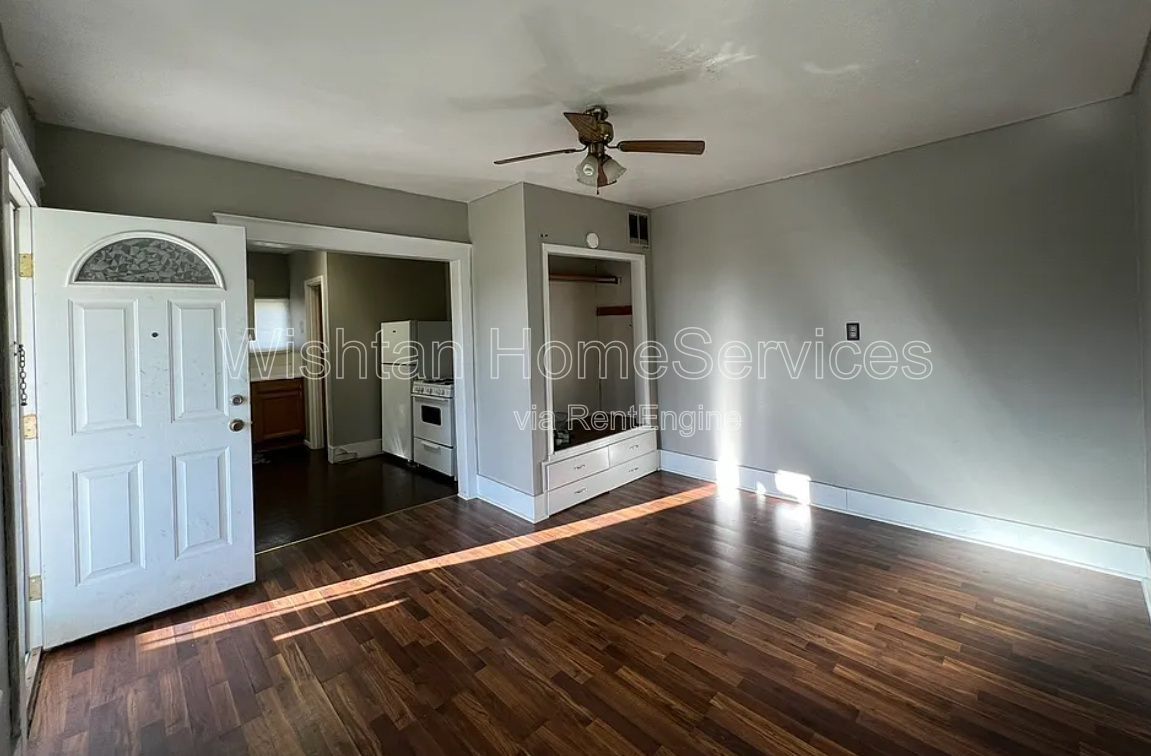 Charming Studio Retreat in the Heart of Macomb – Ideal Location at 615 N Avery St! property image