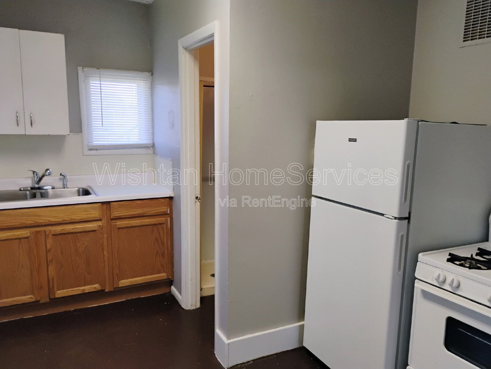 Charming Studio Retreat in the Heart of Macomb – Ideal Location at 615 N Avery St! property image