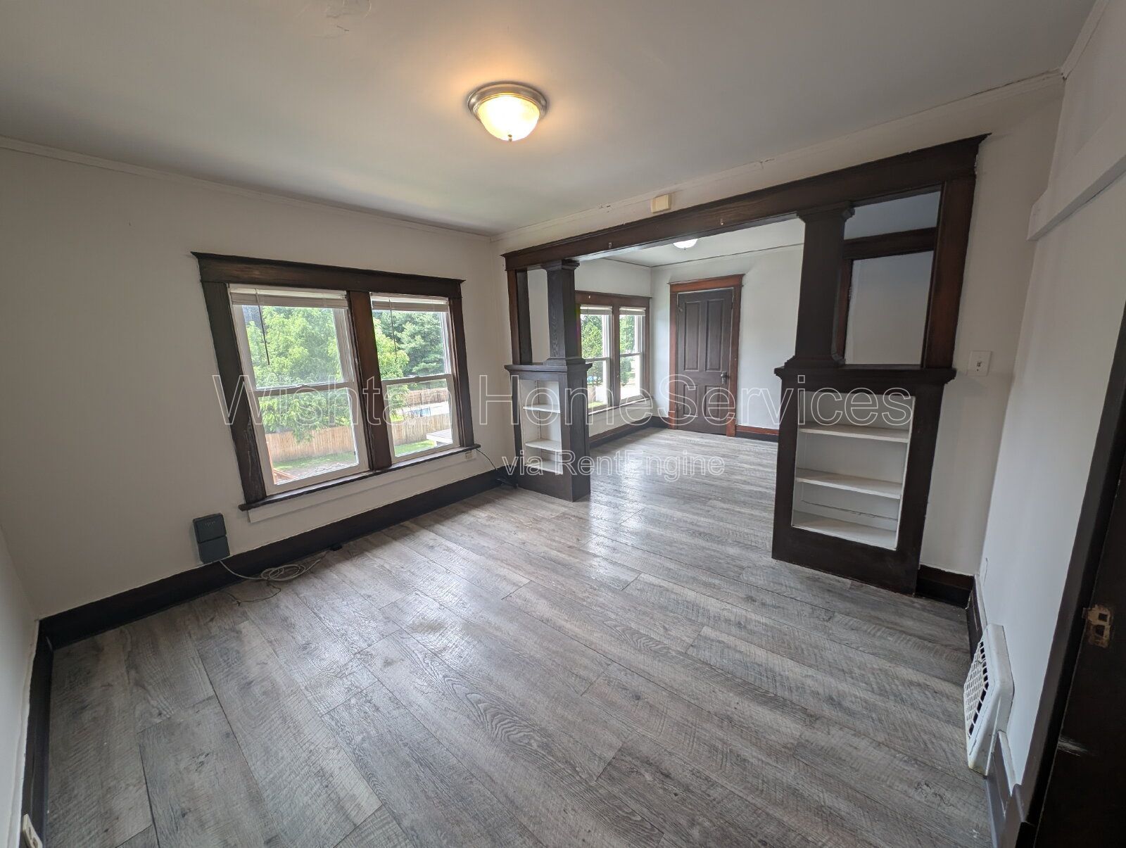 Charming 1-Bedroom Apartment with Classic Character and Modern Updates property image