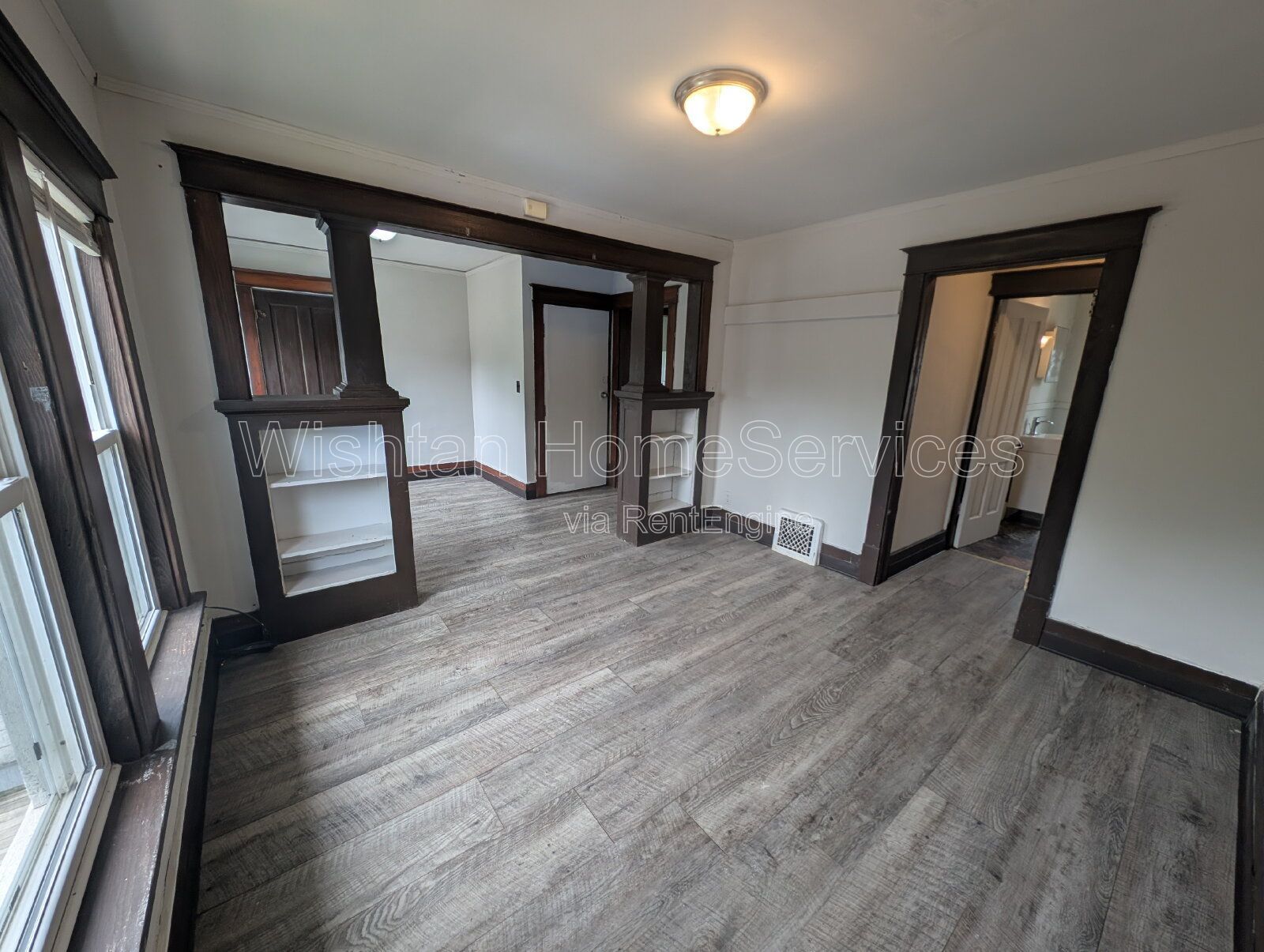Charming 1-Bedroom Apartment with Classic Character and Modern Updates property image