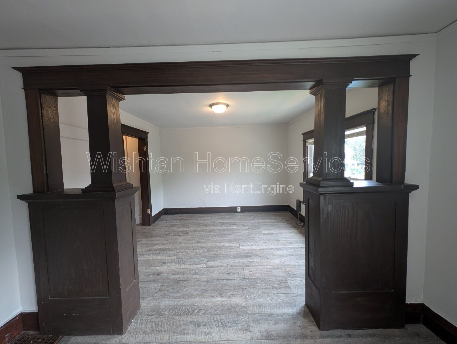 Charming 1-Bedroom Apartment with Classic Character and Modern Updates property image
