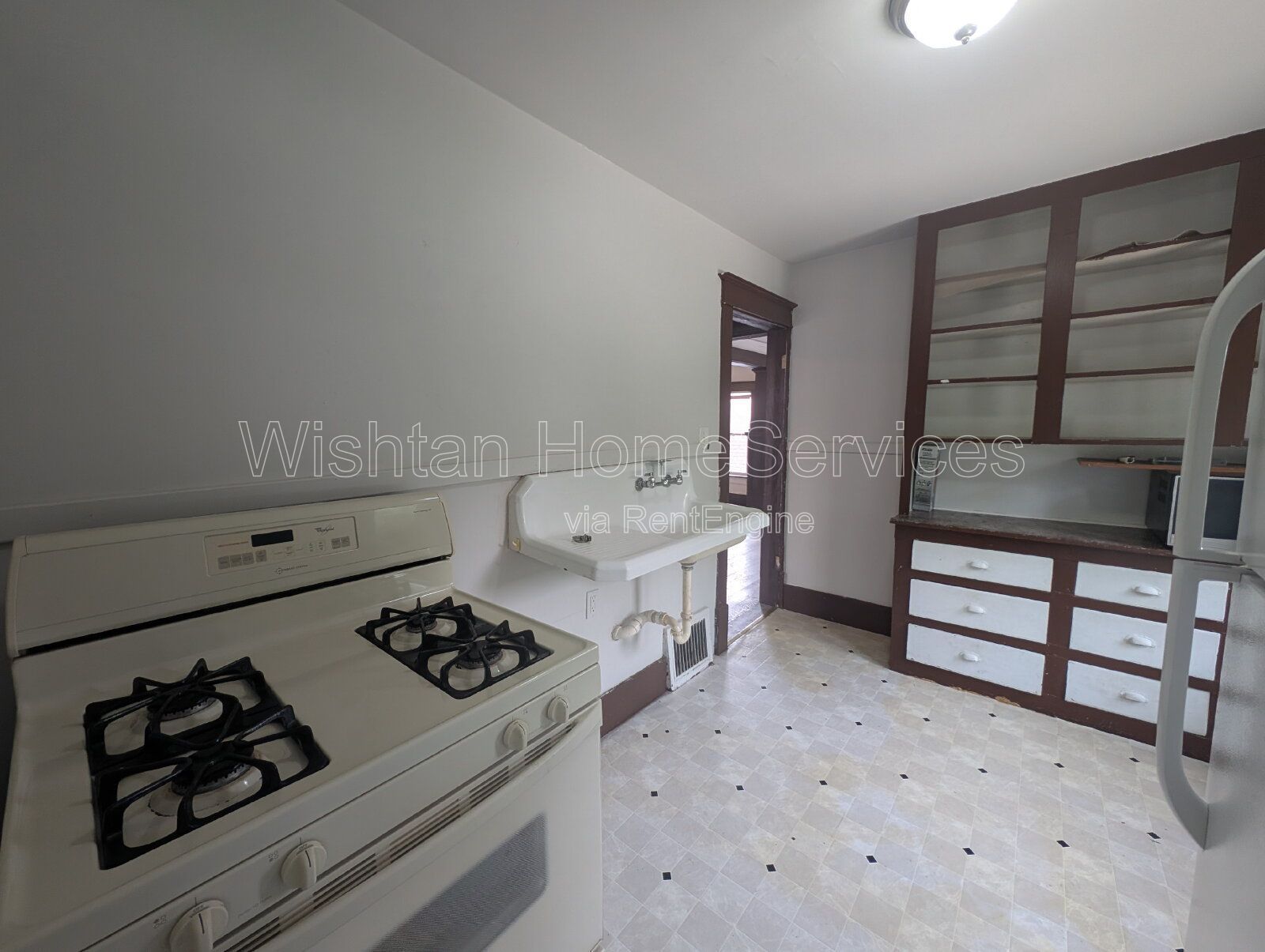 Charming 1-Bedroom Apartment with Classic Character and Modern Updates property image