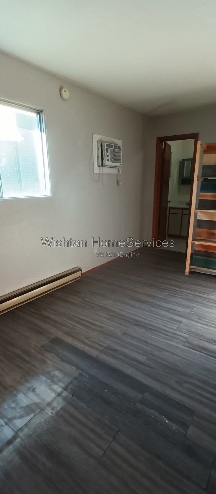 Spacious 1-Bedroom, 1-Bath Apartment in Aledo, IL property image