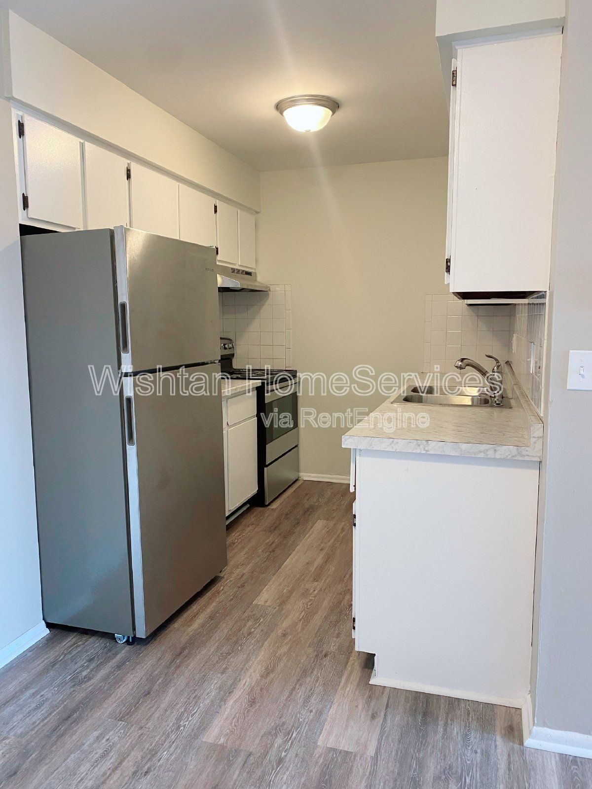 Charming 1 Bedroom Apartment in Macomb, IL with Spacious Layout and Convenient Location! property image