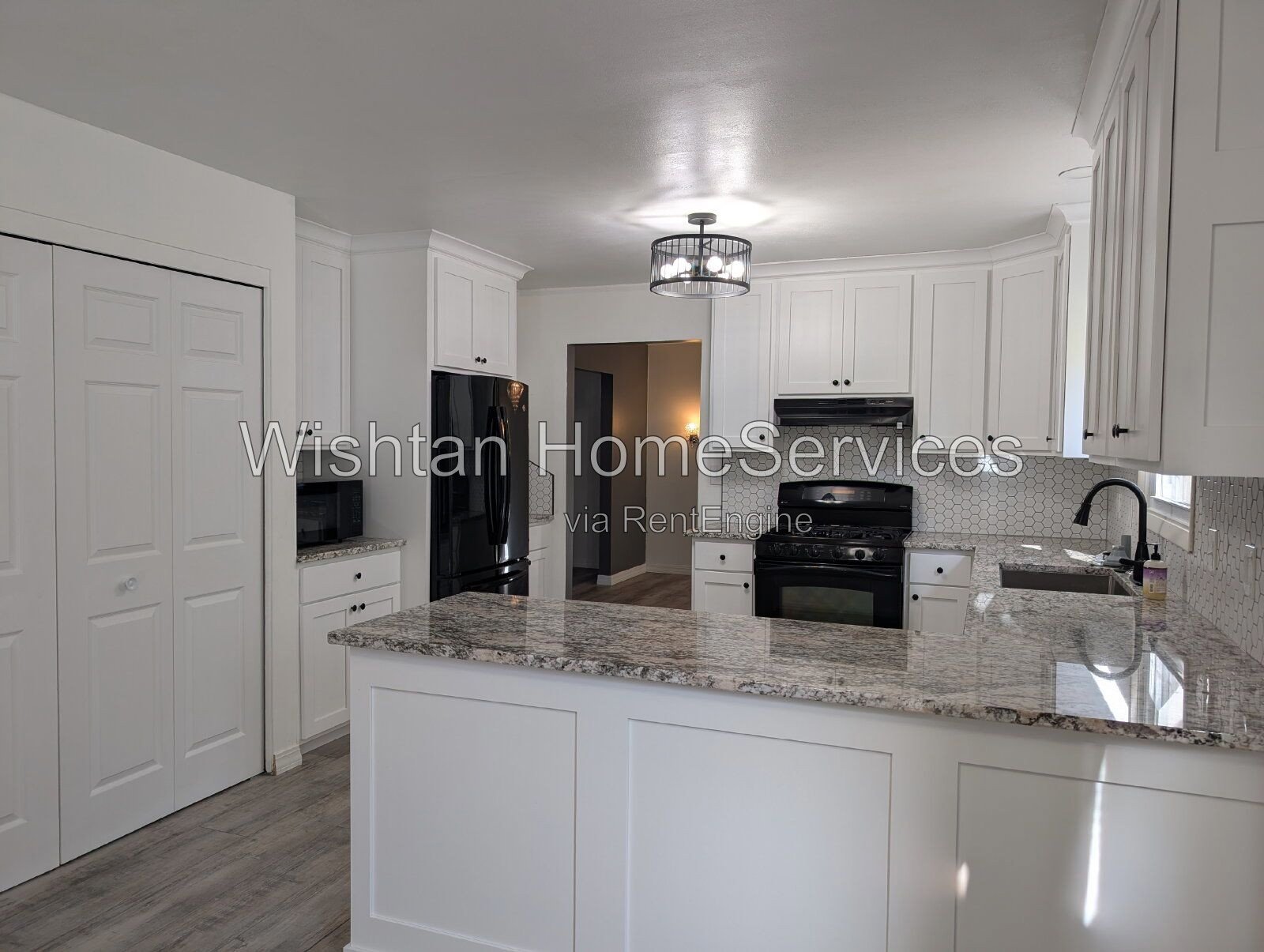 Spacious 4-Bedroom, 2.5-Bath Home in Quincy, IL property image