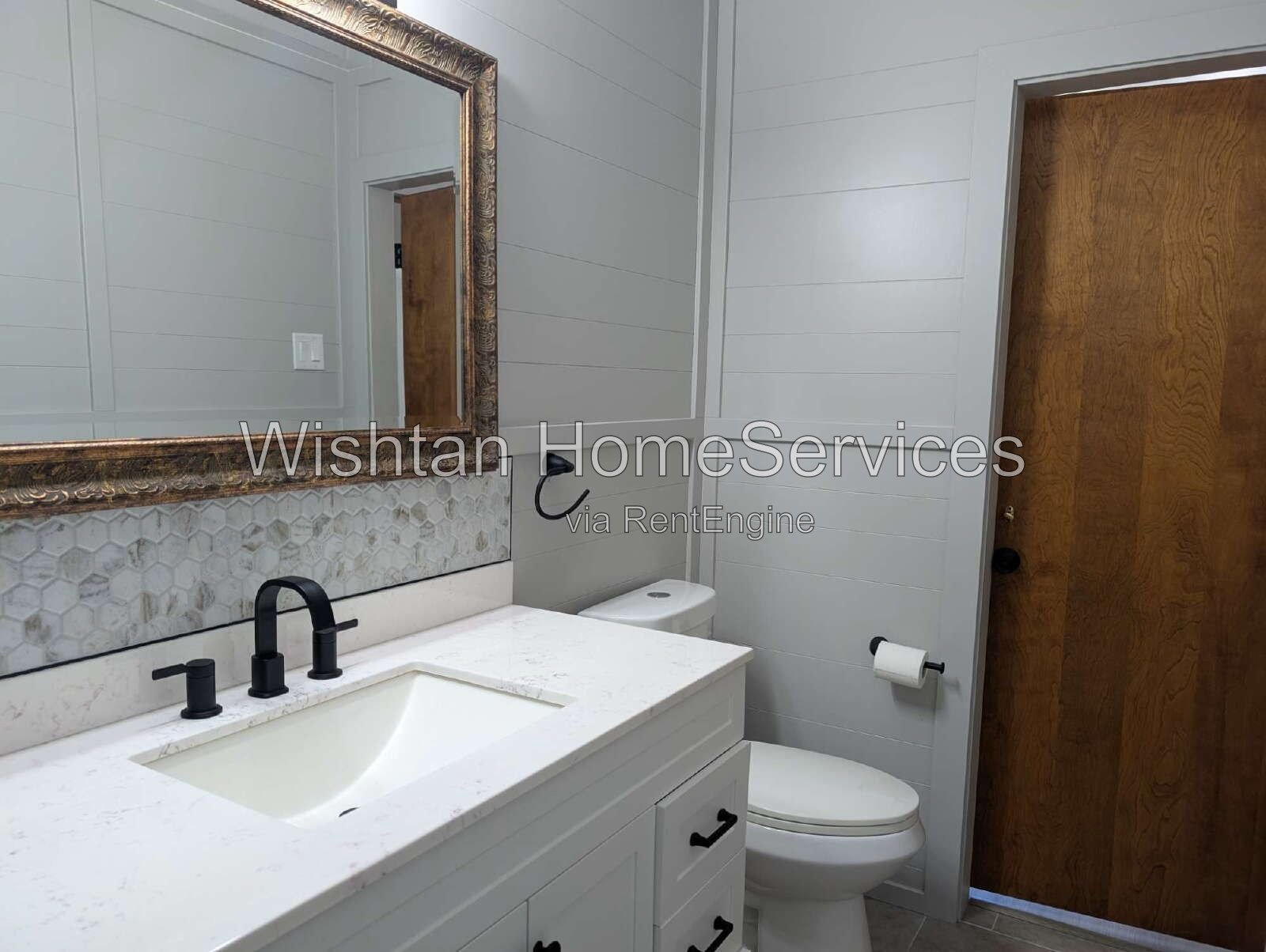 Spacious 4-Bedroom, 2.5-Bath Home in Quincy, IL property image