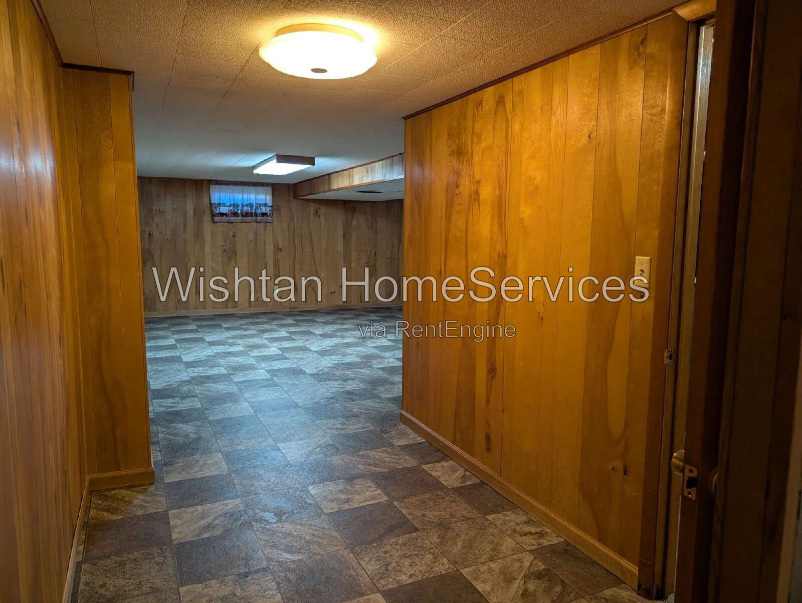 Spacious 4-Bedroom, 2.5-Bath Home in Quincy, IL property image