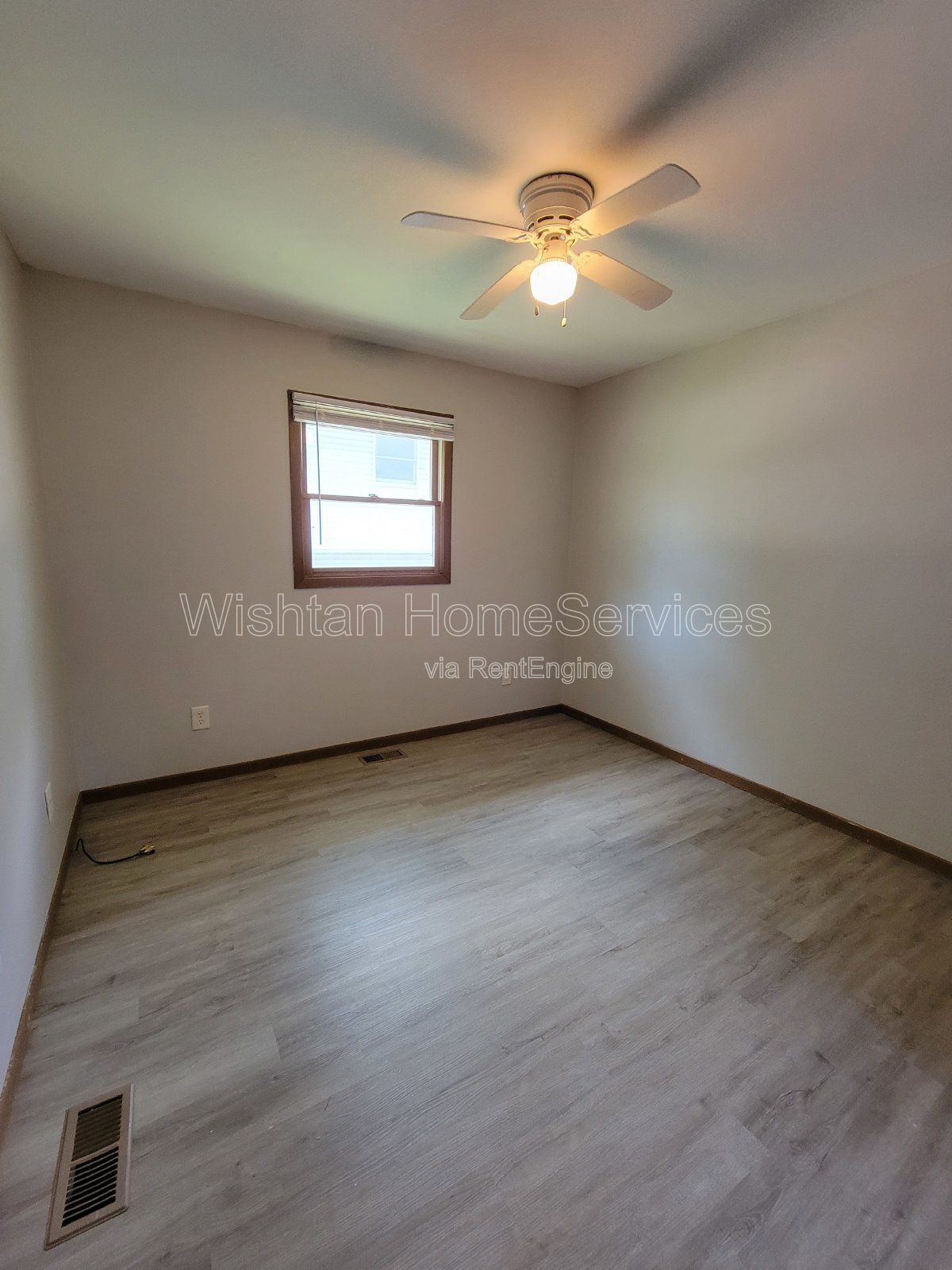 Modern 3-Bedroom Rental with Prime Location in Macomb, IL - Don't Miss Out! property image