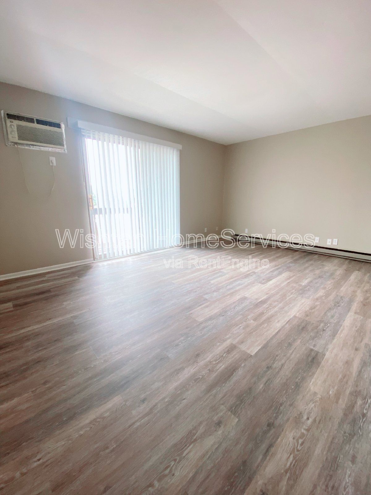 Charming 1 Bedroom Apartment in Macomb, IL with Spacious Layout and Convenient Location! property image