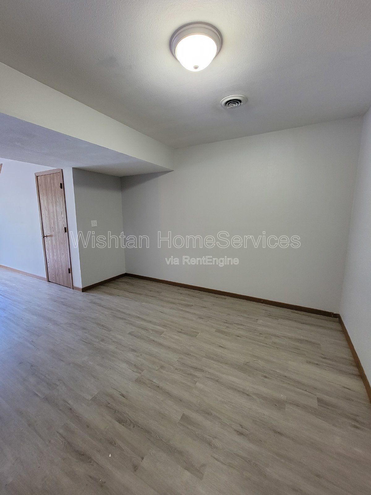 Modern 3-Bedroom Rental with Prime Location in Macomb, IL - Don't Miss Out! property image