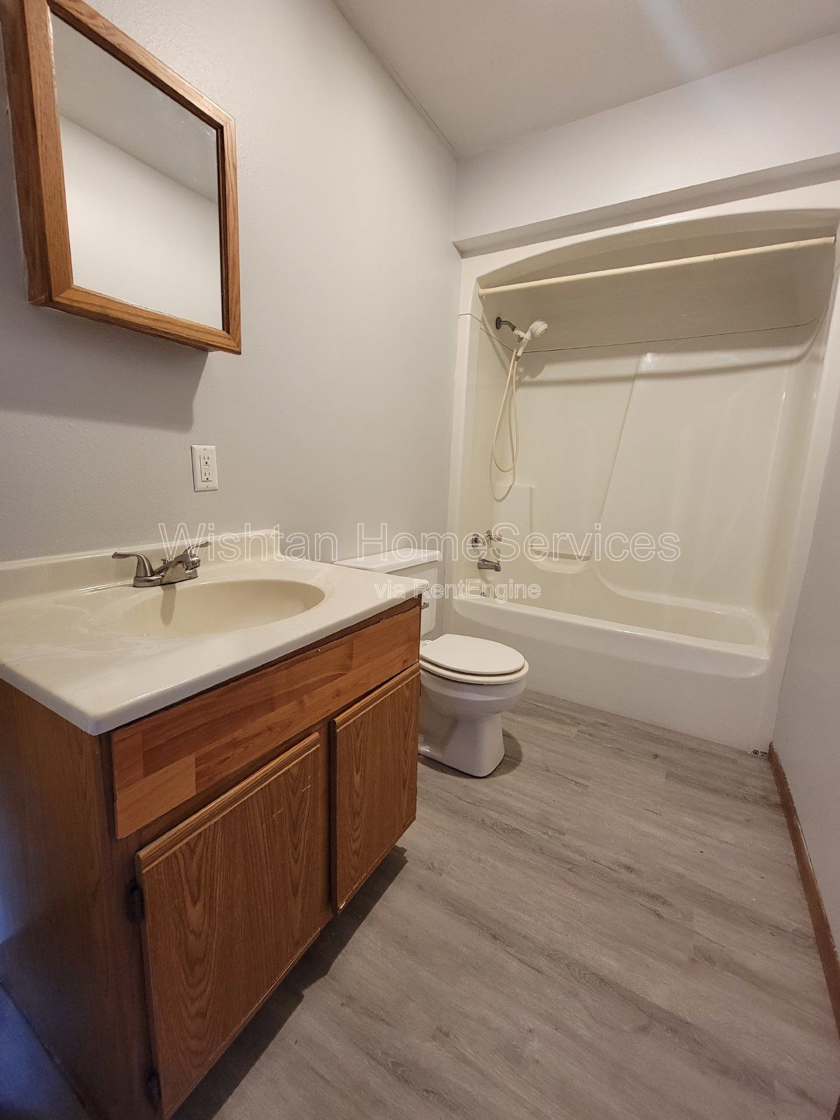 Modern 3-Bedroom Rental with Prime Location in Macomb, IL - Don't Miss Out! property image