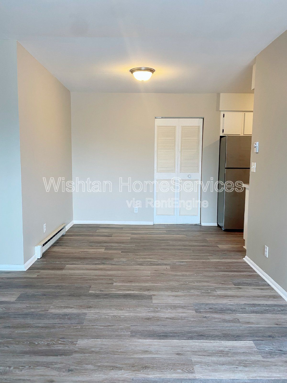 Charming 1 Bedroom Apartment in Macomb, IL with Spacious Layout and Convenient Location! property image