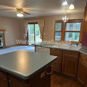 Your Dream Home Awaits – 948 Oakview Drive, Macomb IL property image