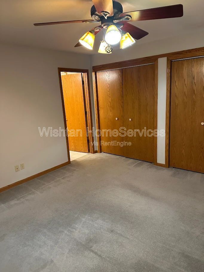 Your Dream Home Awaits – 948 Oakview Drive, Macomb IL property image