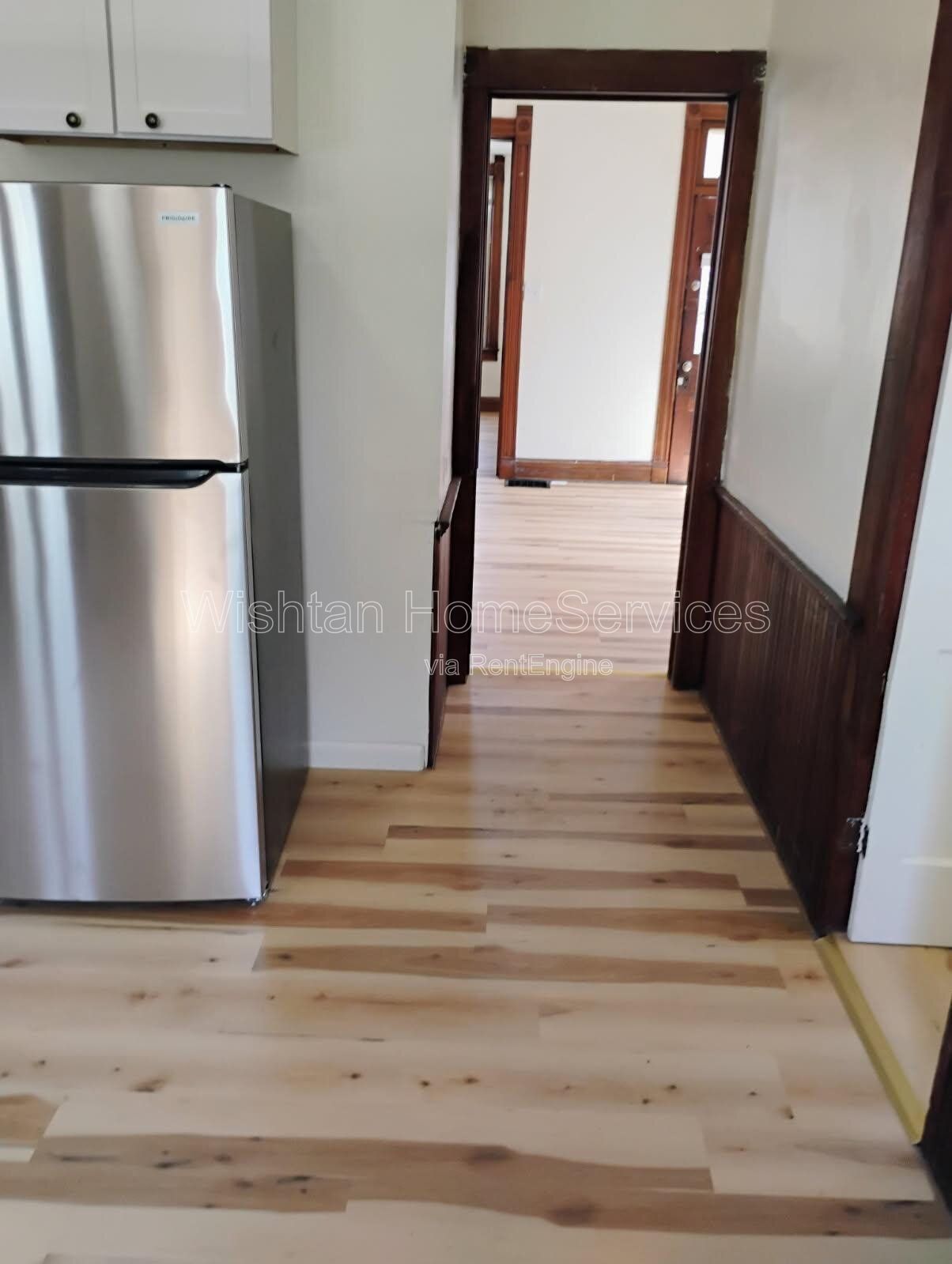 Charming 2-Bedroom Home at 1016 York St, Quincy, IL - Cozy Living Awaits! property image