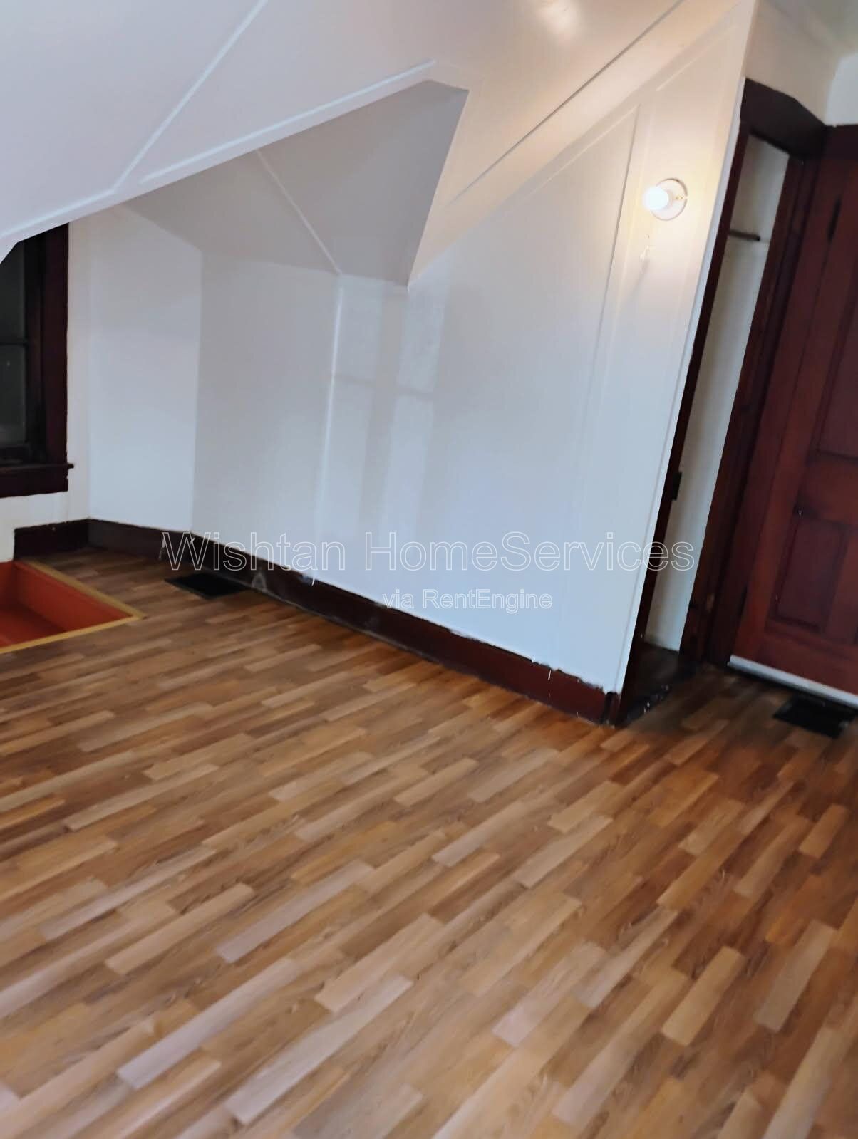 Charming 2-Bedroom Home at 1016 York St, Quincy, IL - Cozy Living Awaits! property image