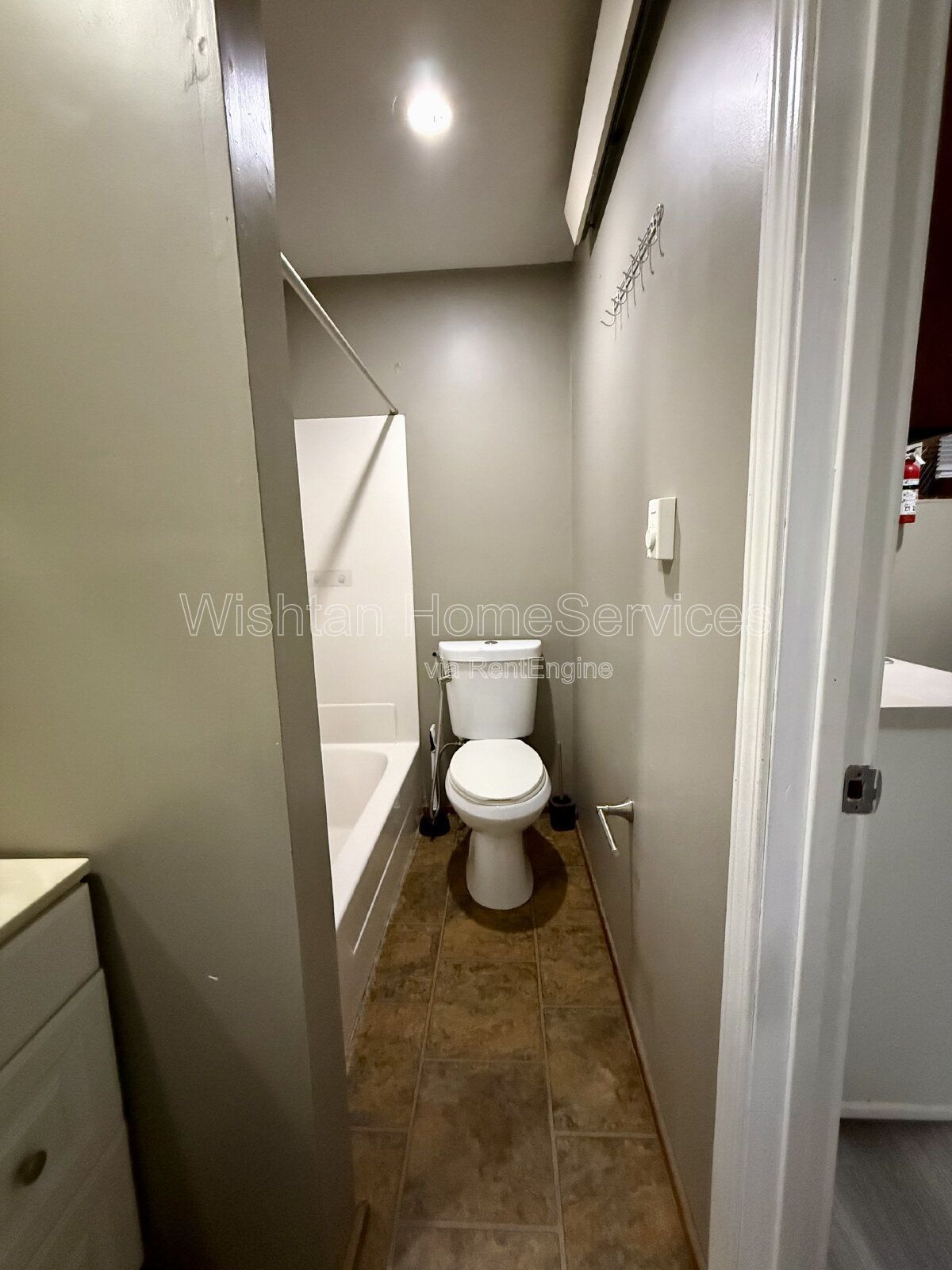 Charming 1-Bedroom Gem in Quincy – Your Cozy Retreat Awaits! property image