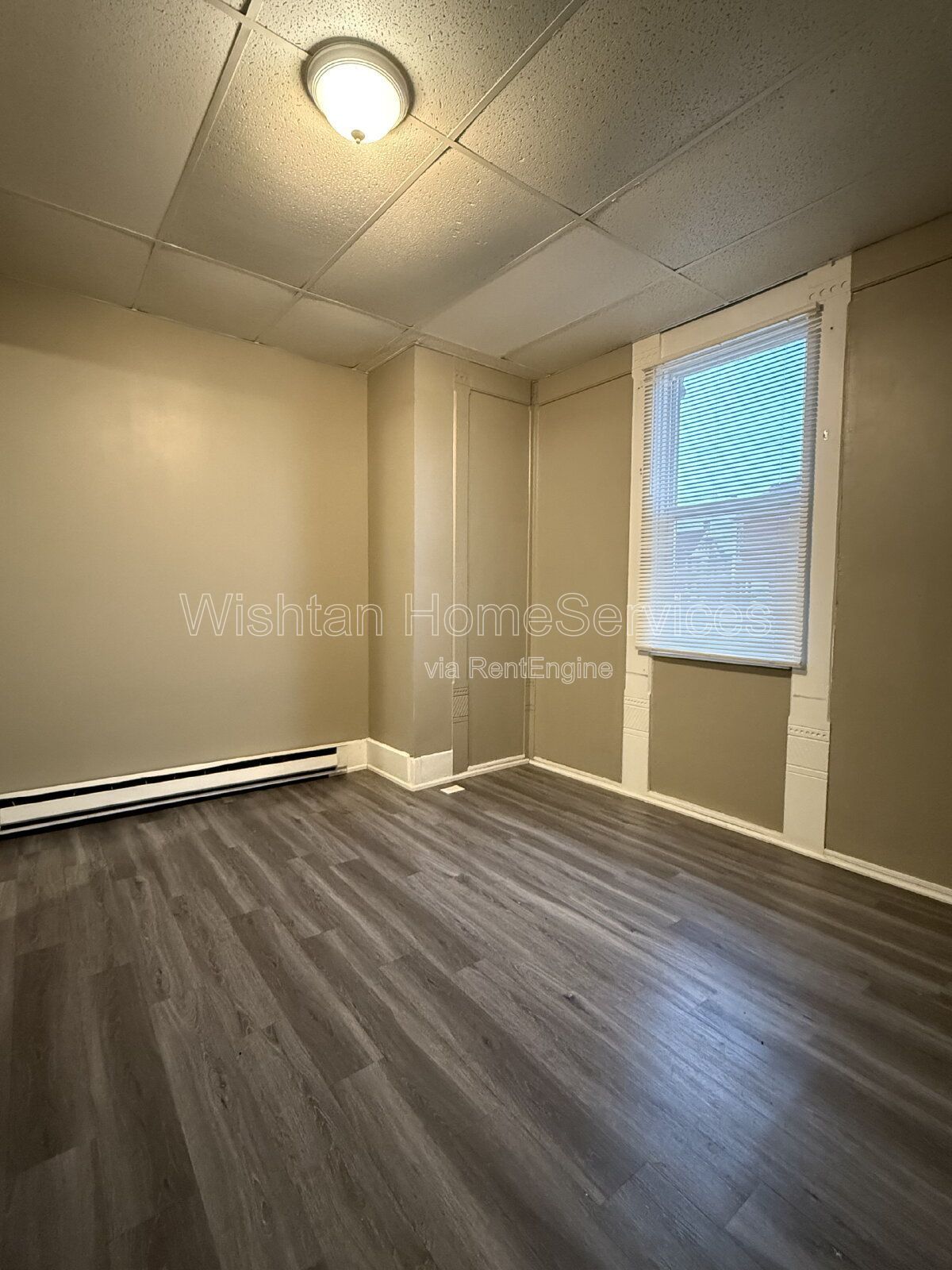 Cozy 1-Bedroom Haven in Quincy – Your Perfect Retreat at 429 N 8th St! property image