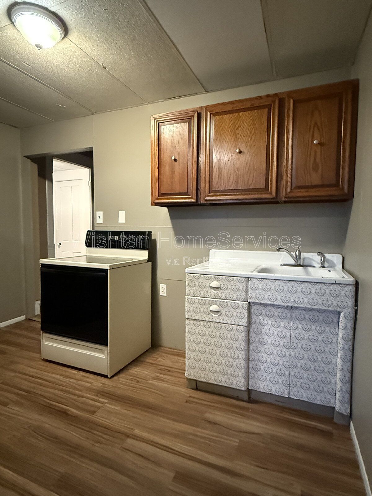 Cozy 1-Bedroom Haven in Quincy – Your Perfect Retreat at 429 N 8th St! property image