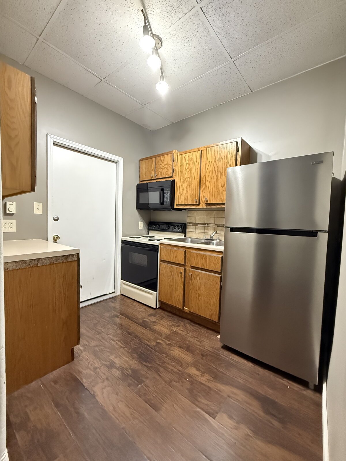 Charming 1-Bedroom Apartment in Quincy – Your Cozy Retreat Awaits! property image