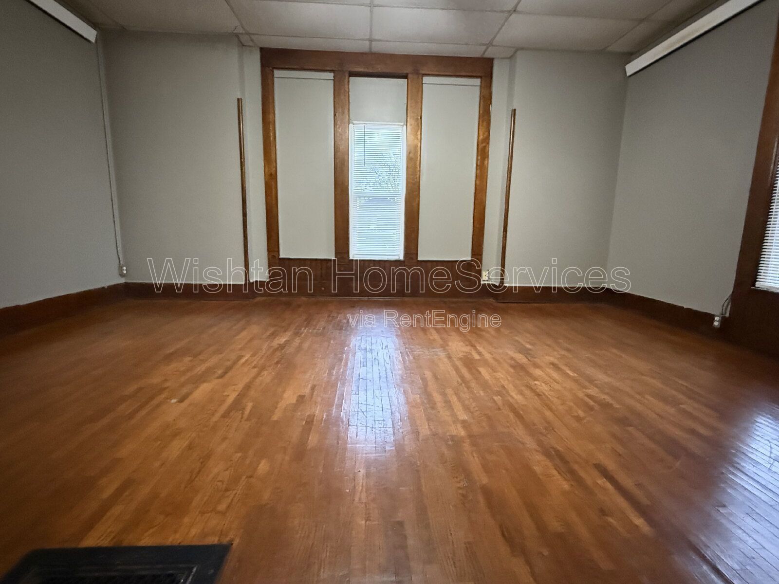 Charming 1-Bedroom Apartment in Quincy – Your Cozy Retreat Awaits! property image