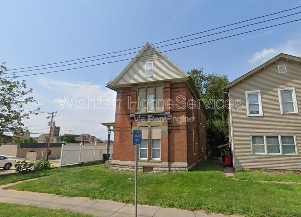 Charming 1-Bedroom Apartment in Quincy – Your Cozy Retreat Awaits! property image