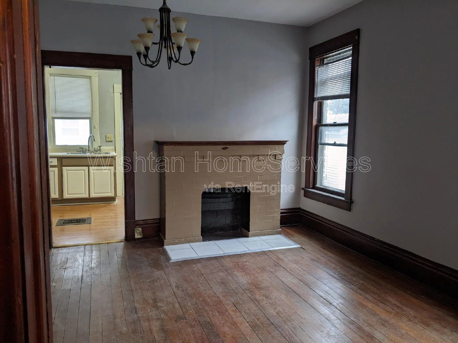 Charming 3-Bed Duplex Retreat at 591 Clark St, Galesburg property image