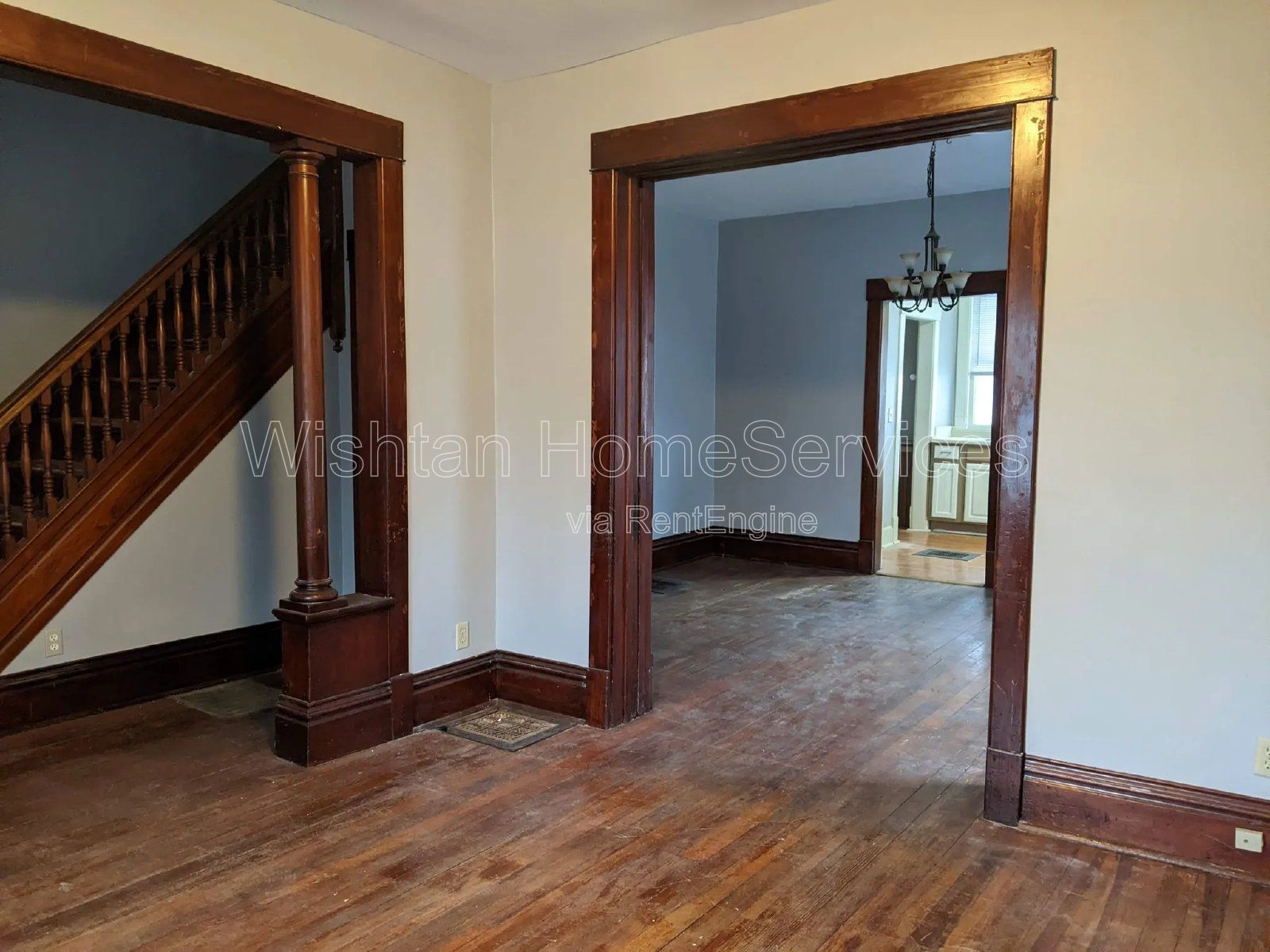 Charming 3-Bed Duplex Retreat at 591 Clark St, Galesburg property image