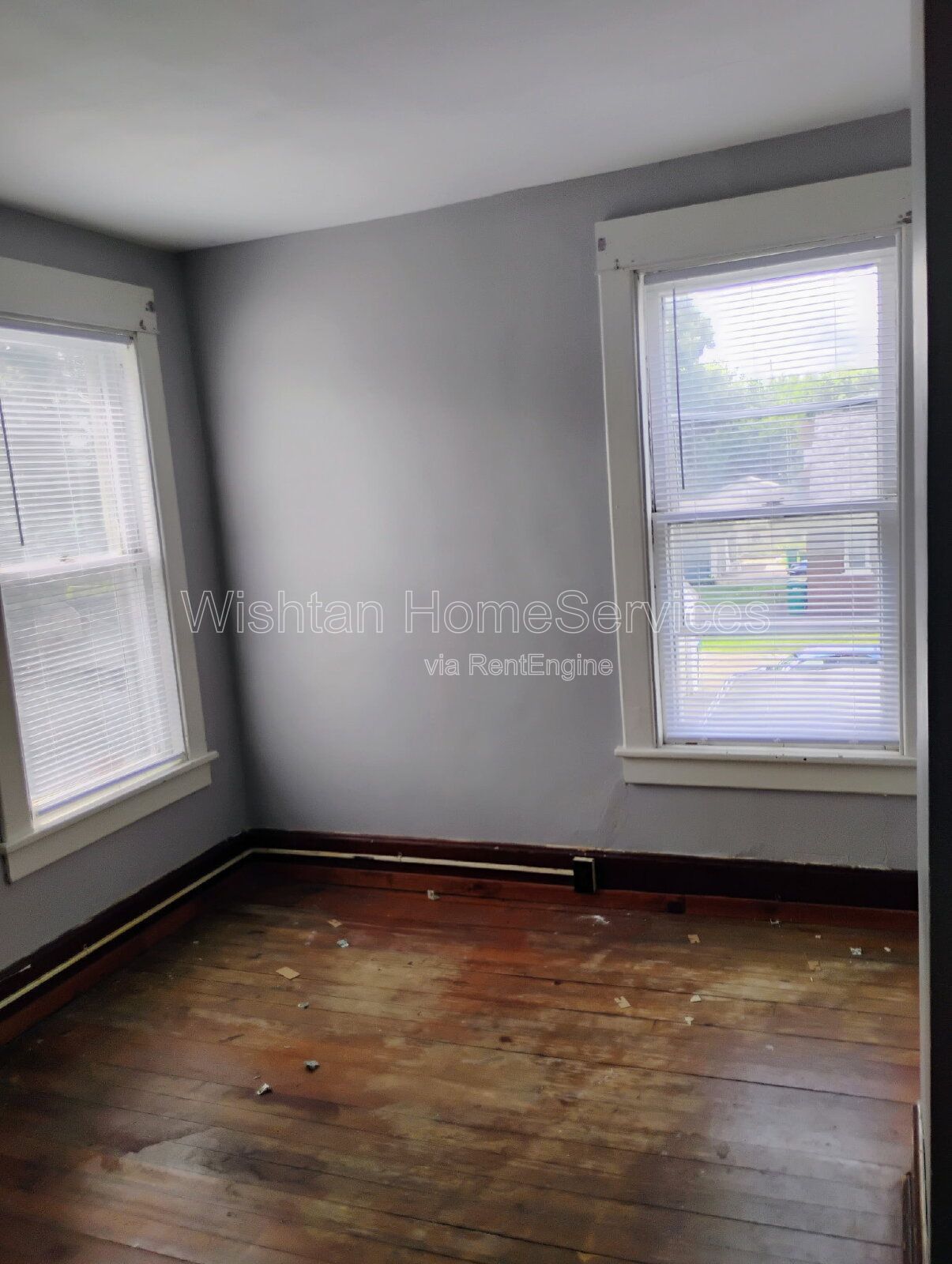 Charming 3-Bed Duplex Retreat at 591 Clark St, Galesburg property image