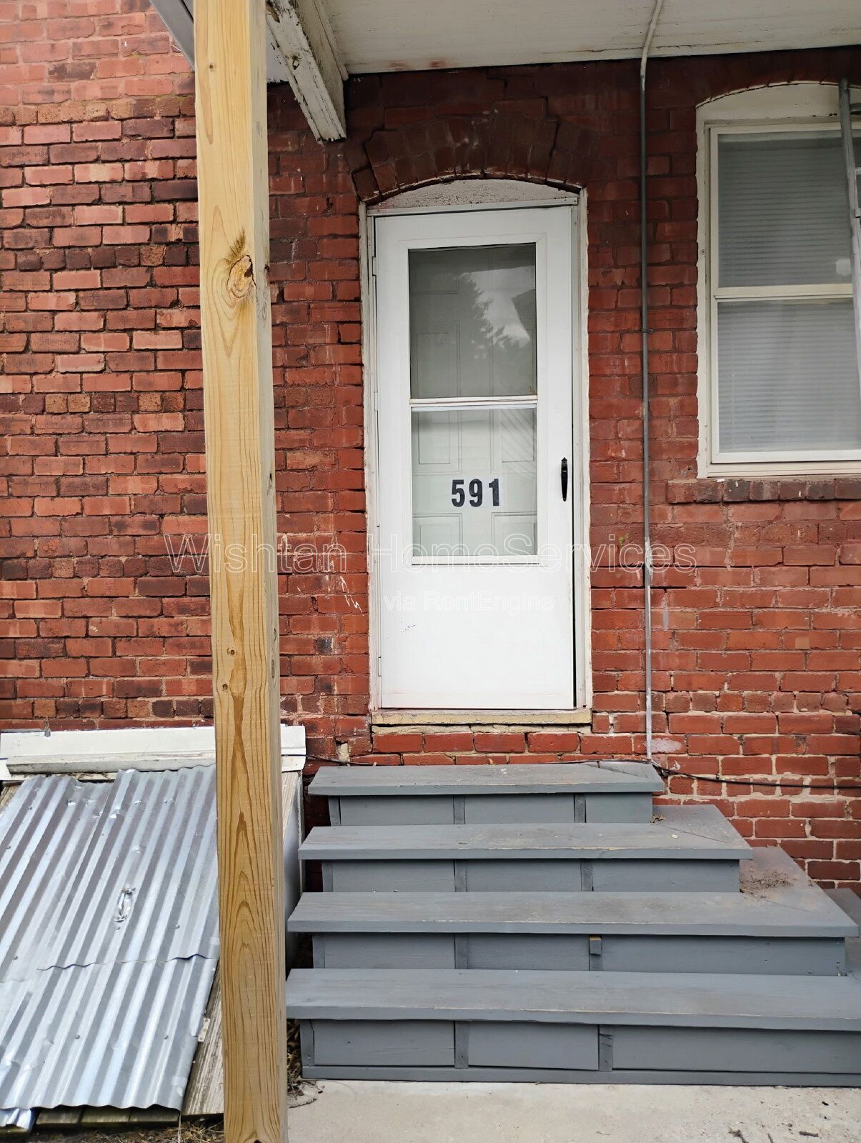 Charming 3-Bed Duplex Retreat at 591 Clark St, Galesburg property image