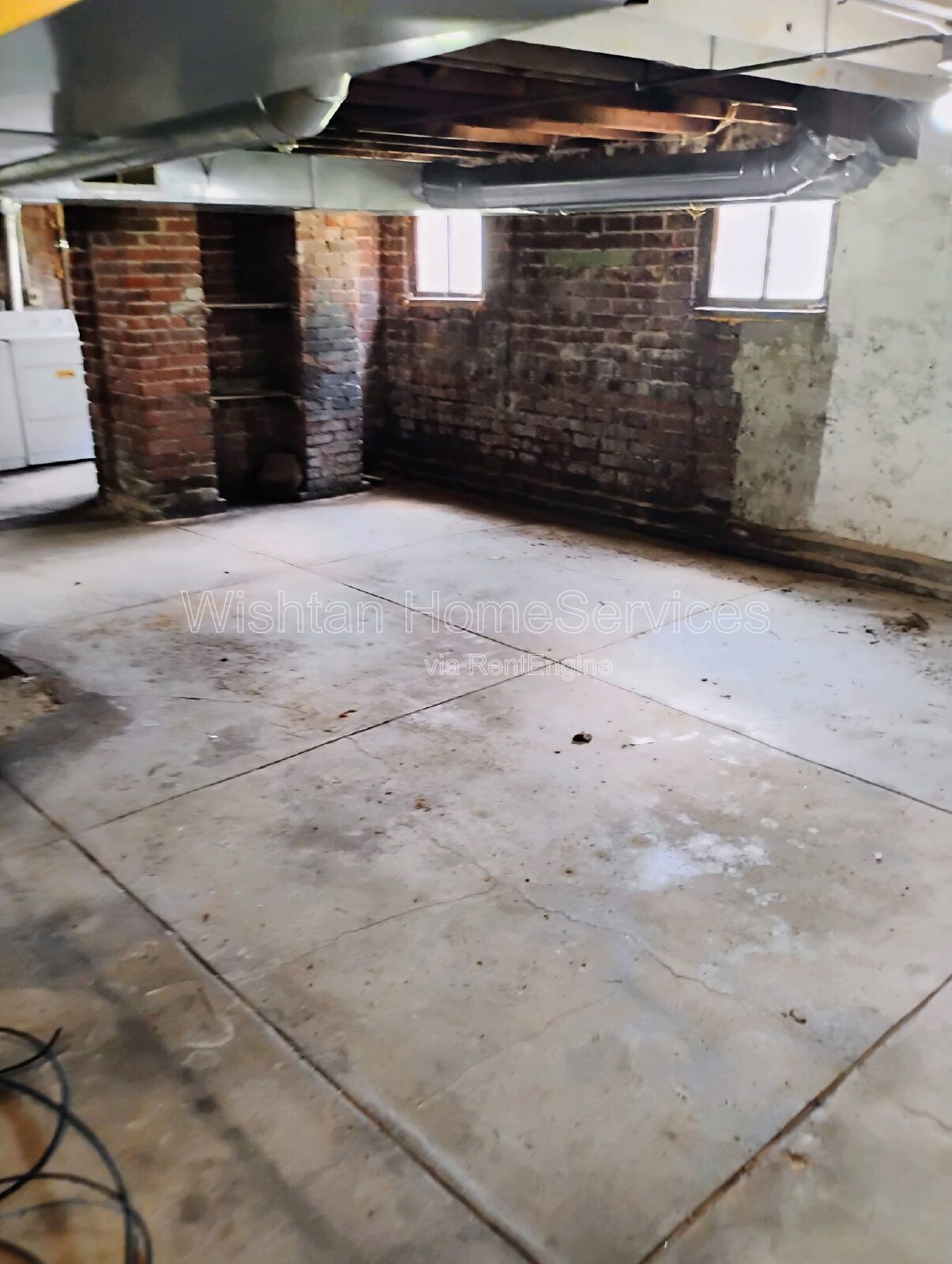 Charming 3-Bed Duplex Retreat at 591 Clark St, Galesburg property image