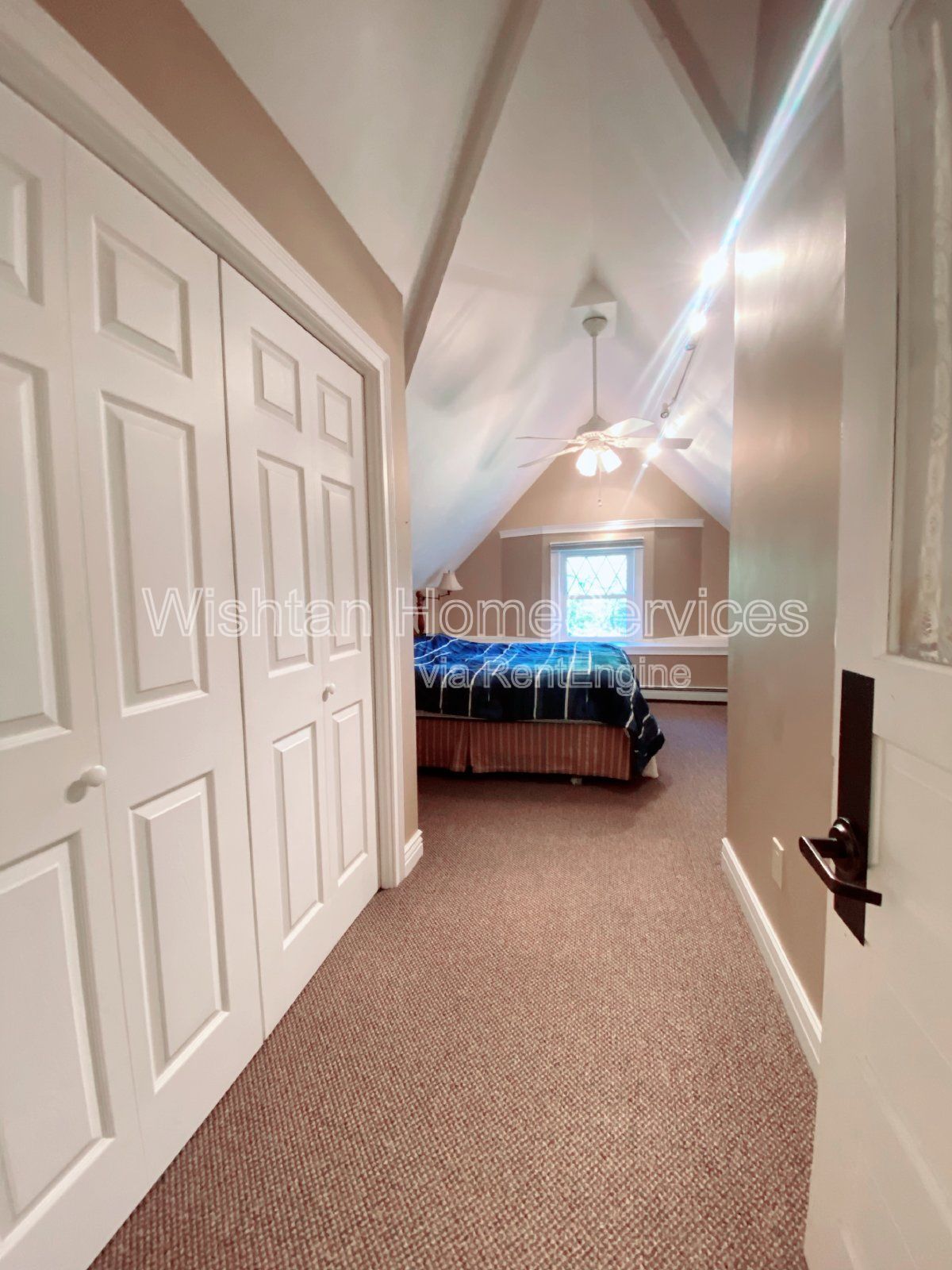 A unique fusion of convenience and luxury. Request a showing today at your new home away from home, 538 N. Randolph St! property image