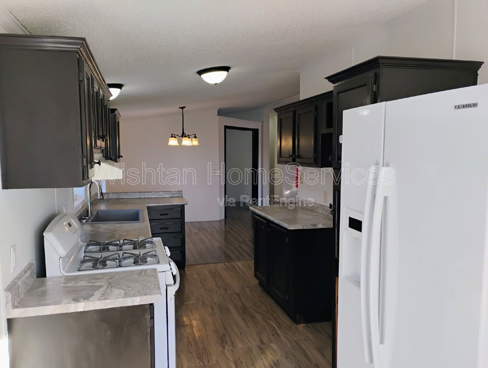 Charming 3-Bed, 2-Bath Oasis at 120 Evergreen St, Raritan – Your Cozy Retreat Awaits! property image